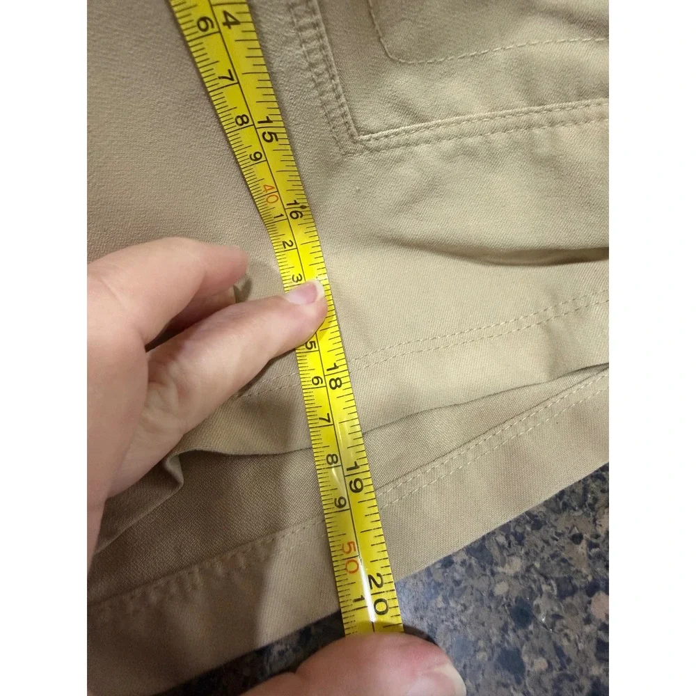 The North Face Mens Tan Hiking Cargo Shorts Size 34 Khaki Outdoor Performance‎